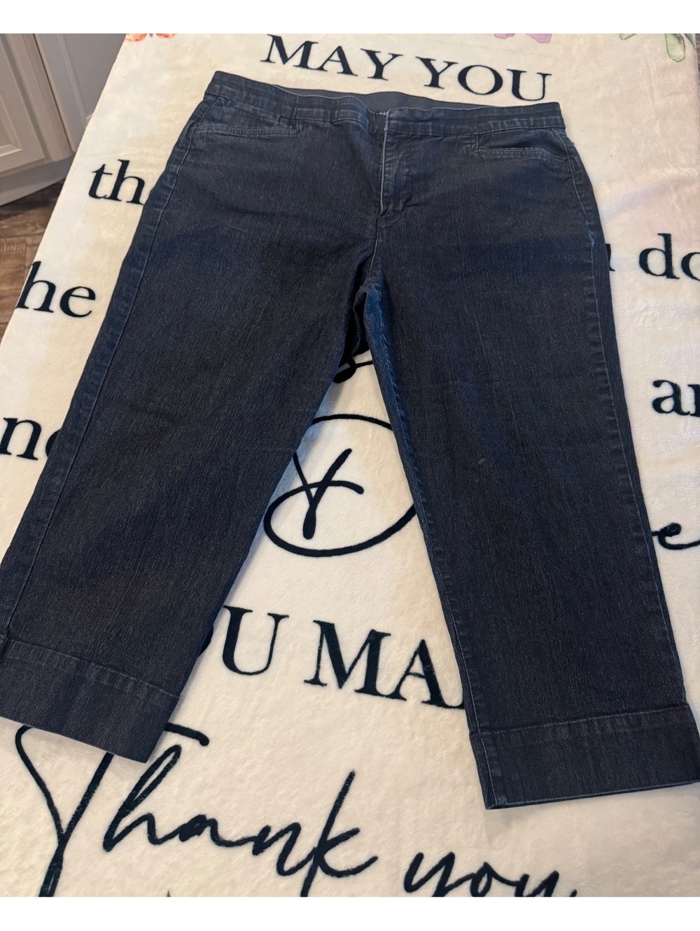 Bandolino dark-wash denim capri pants, size 12